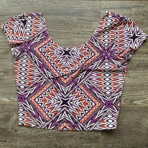 CLEAROUT Garage Geometric/Aztec Patterned Scoop Neck Cropped T-shirt
